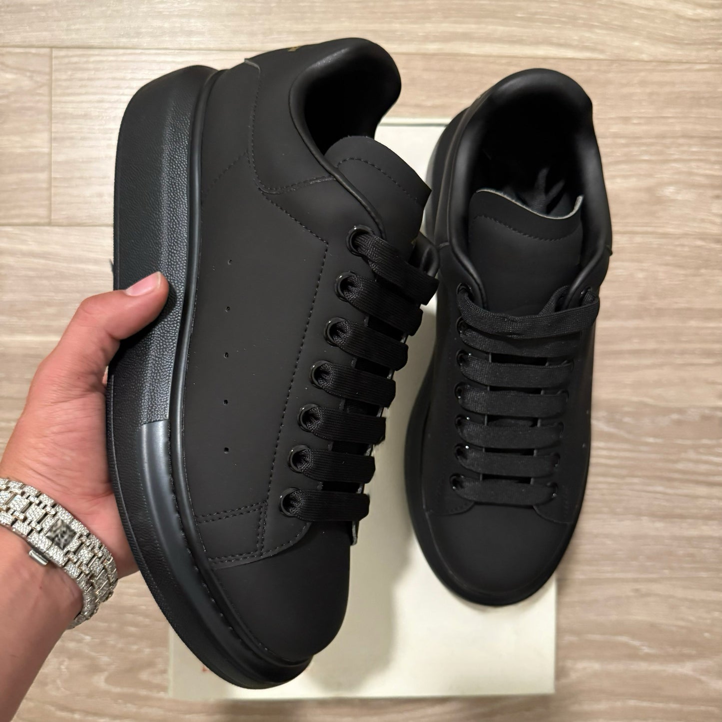 Alexander Queen Black